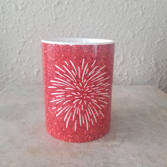New custom made 15 oz. Mug white with red stars and firework design - Picture 3 of 3